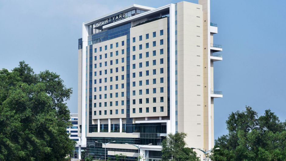 Courtyard by Marriott Kochi Infopark Exterior