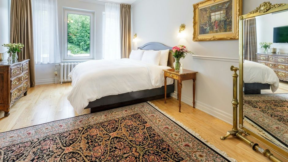 StoneHaven Le Manoir Suite