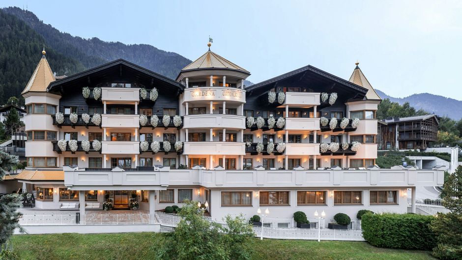 Hotel Gardena Groednerhof Exterior