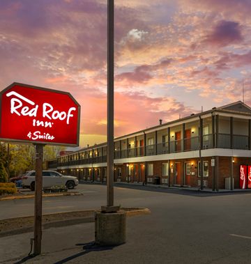 Red Roof Inn & Suites Swansea