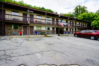 Chapmanville Inn