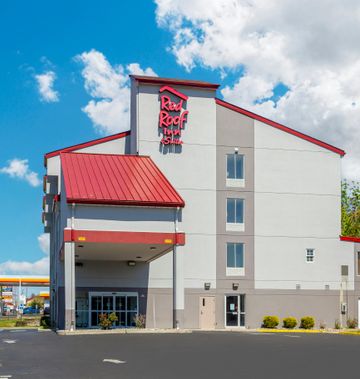 Red Roof Inn & Suites Bellmawr