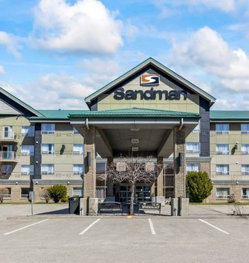 Sandman Hotel & Suites Calgary West