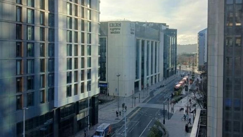 Royal Victoria Hotel Exterior
