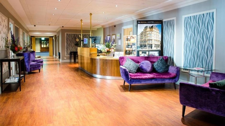 Royal Victoria Hotel Lobby