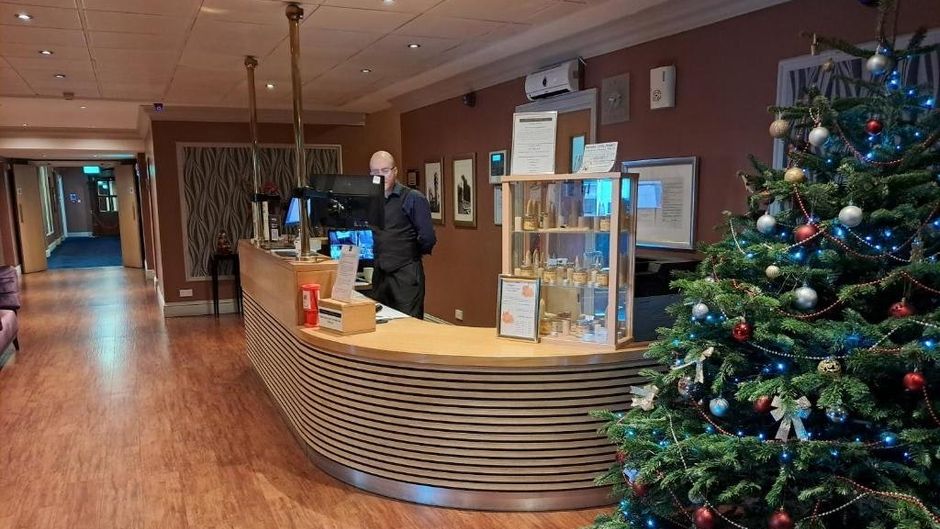Royal Victoria Hotel Lobby