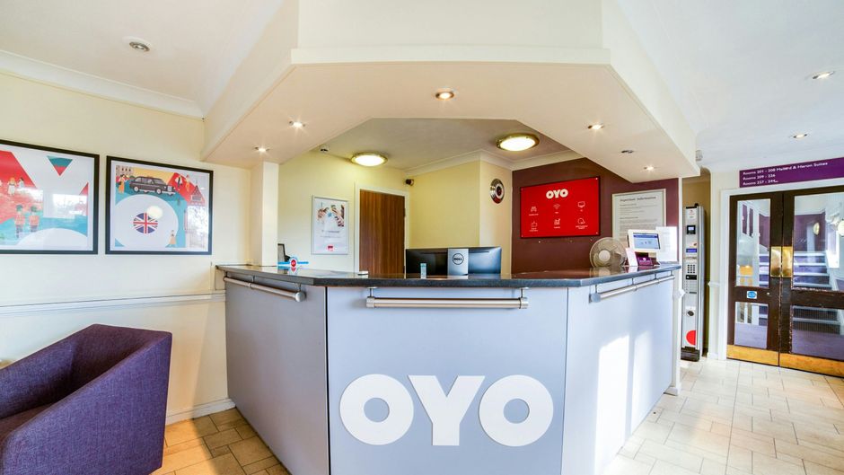 OYO Lakeside Haydock Hotel Lobby