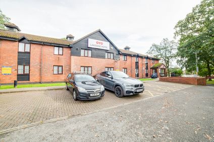 OYO Lakeside Haydock Hotel