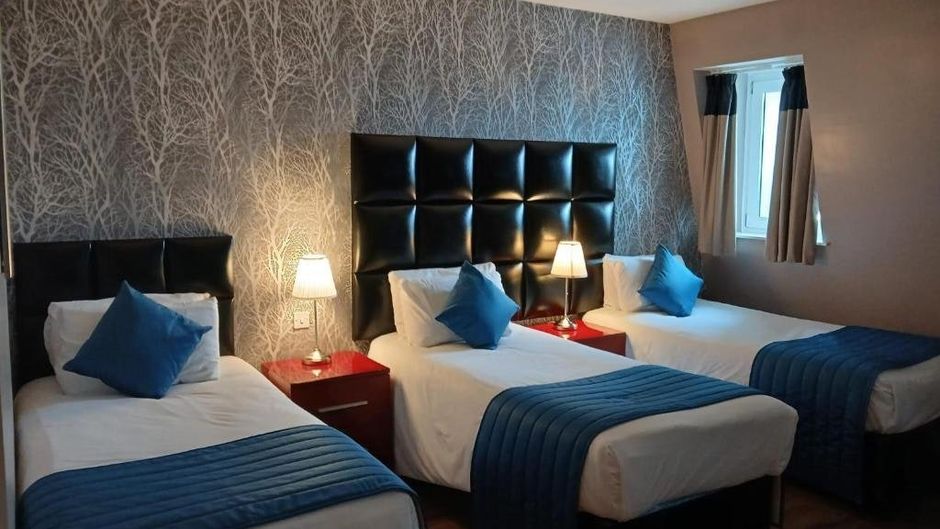 Royal Victoria Hotel Room