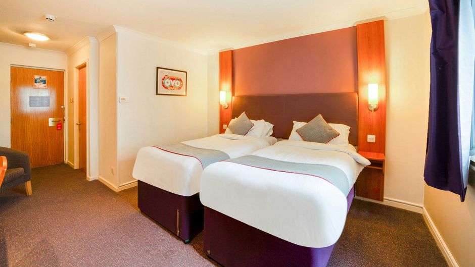 OYO Lakeside Haydock Hotel Room