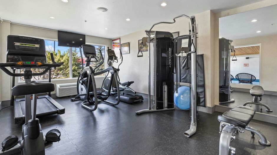 Sandman Hotel & Suites Calgary West Health Club