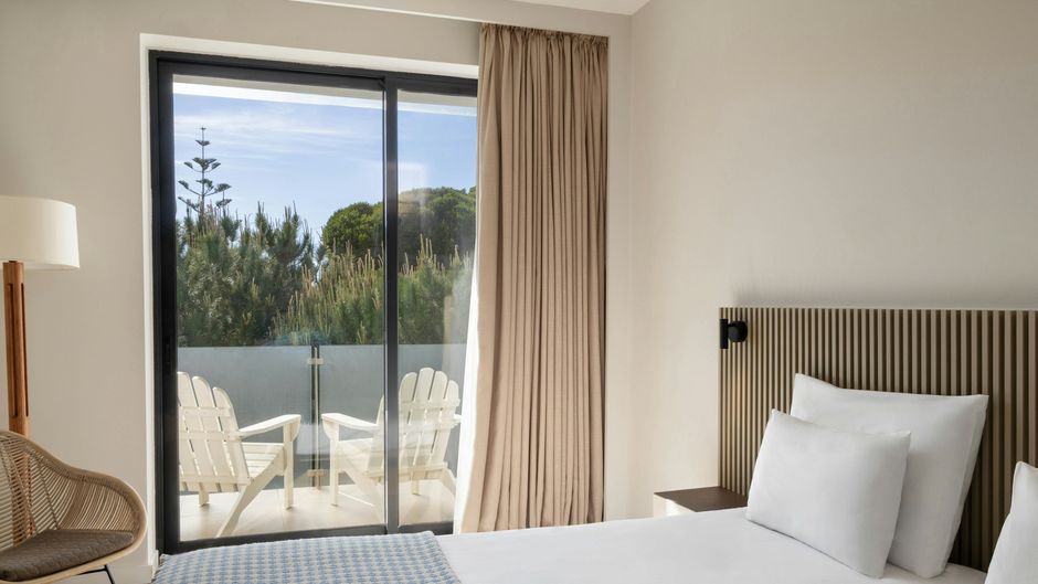 Memmo Baleeira Hotel Room