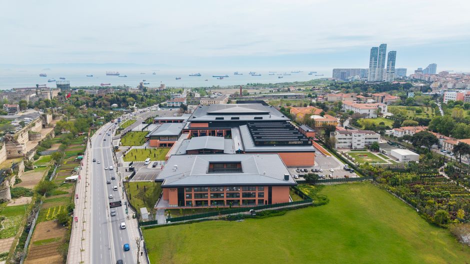 Crowne Plaza Zeytinburnu by IHG Exterior