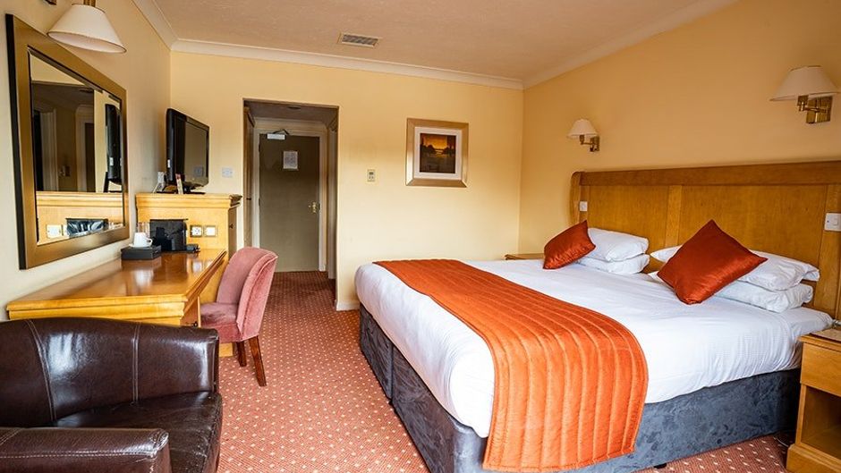Lakeside International Hotel Room
