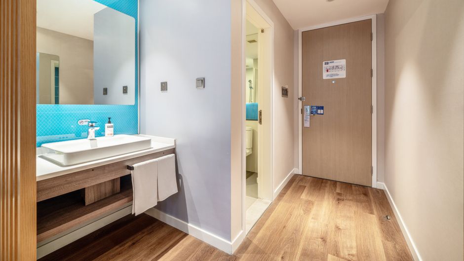Holiday Inn Express Hangzhou Binjiang Room
