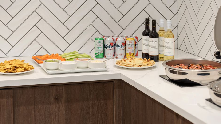 Staybridge Suites Toronto Airport East Restaurant