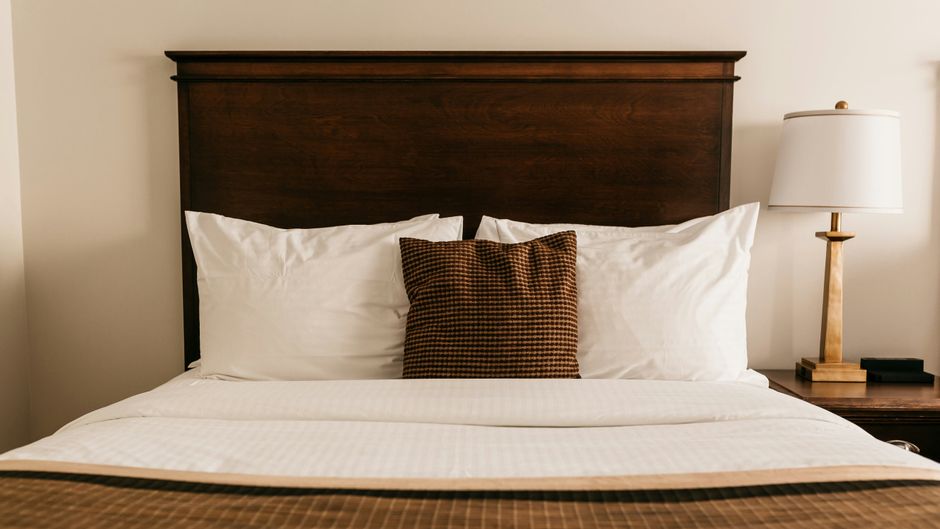 Aurora Inn Room