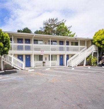 Fishermans Cove Inn