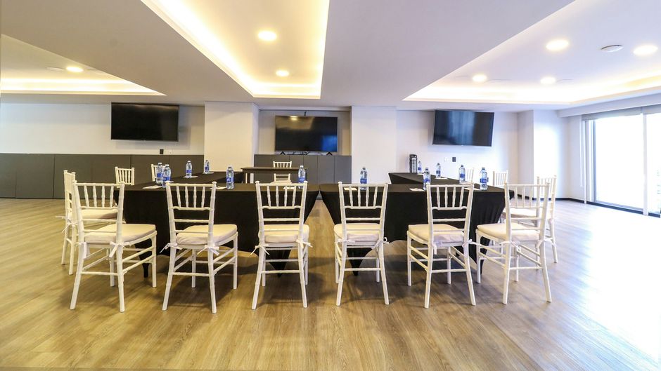 St Isidro Corporate Housing Room
