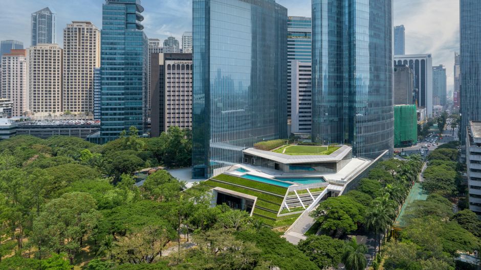 Mandarin Oriental Makati, Manila Exterior
