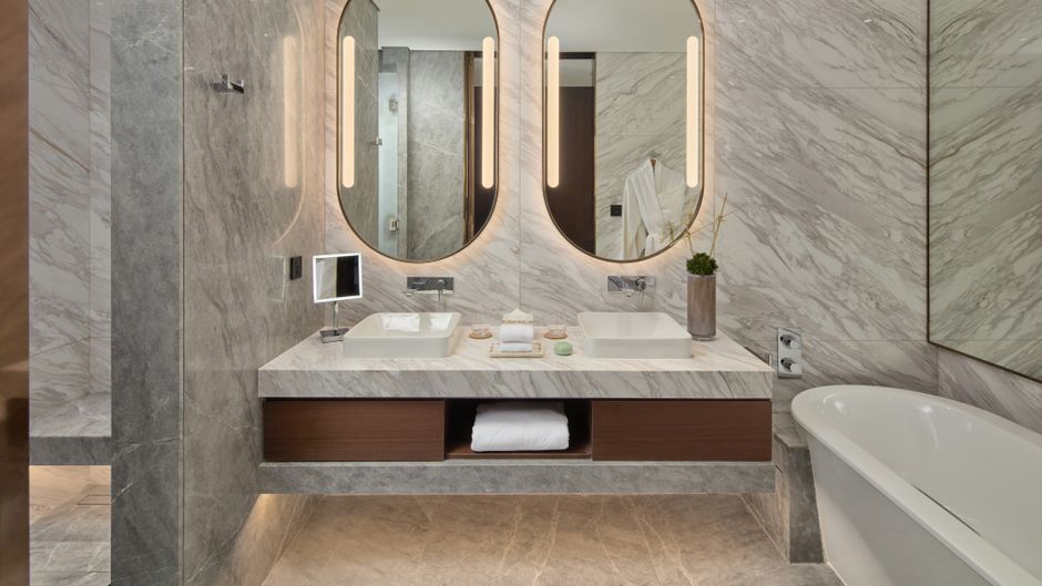 Mandarin Oriental Makati, Manila Room
