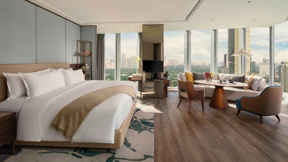 Mandarin Oriental Makati, Manila Suite
