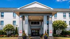 Holiday Inn Express & Suites Burlington