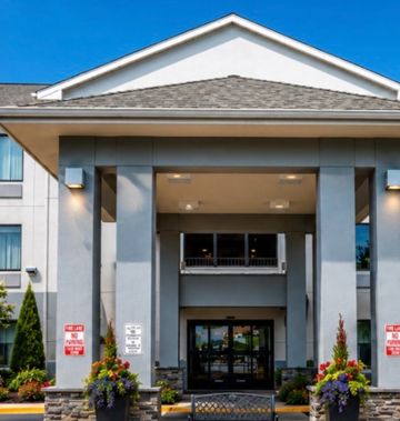 Holiday Inn Express & Suites Burlington