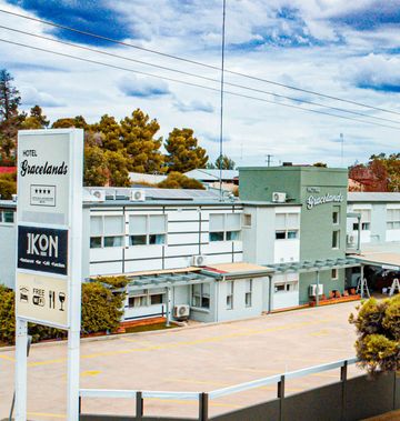 Hotel Gracelands