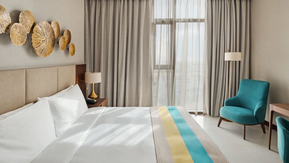 Holiday Inn Dubai Al-Maktoum Airport Suite
