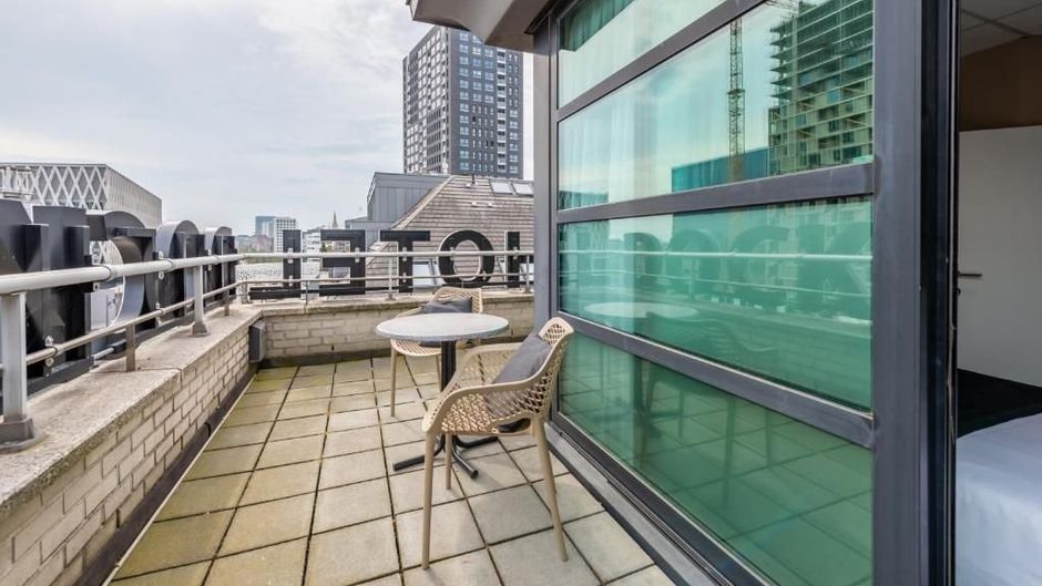 Hotel Docklands Room