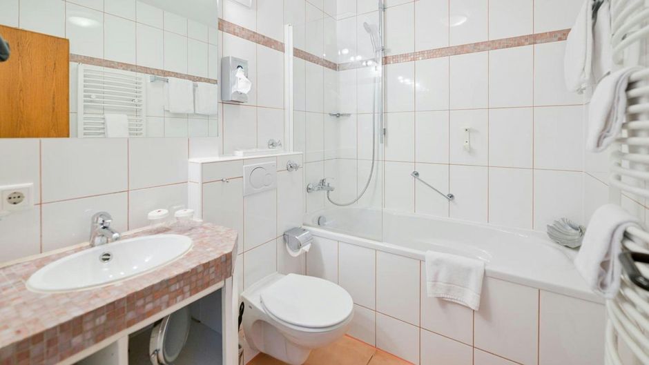 Lessing Hotel Room
