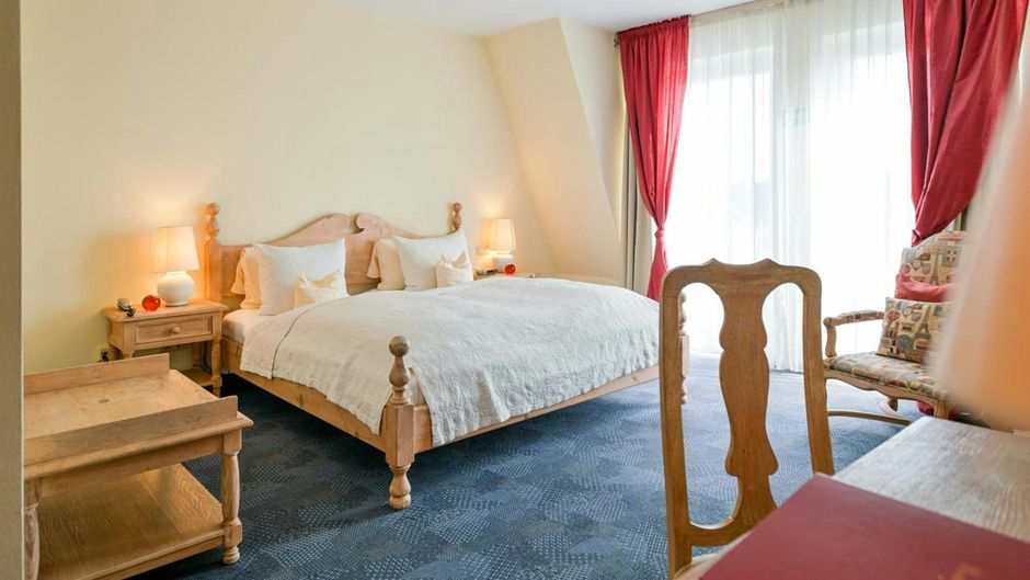 Lessing Hotel Room
