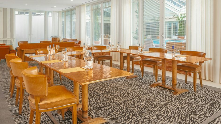 Hotel Haaitza Meeting
