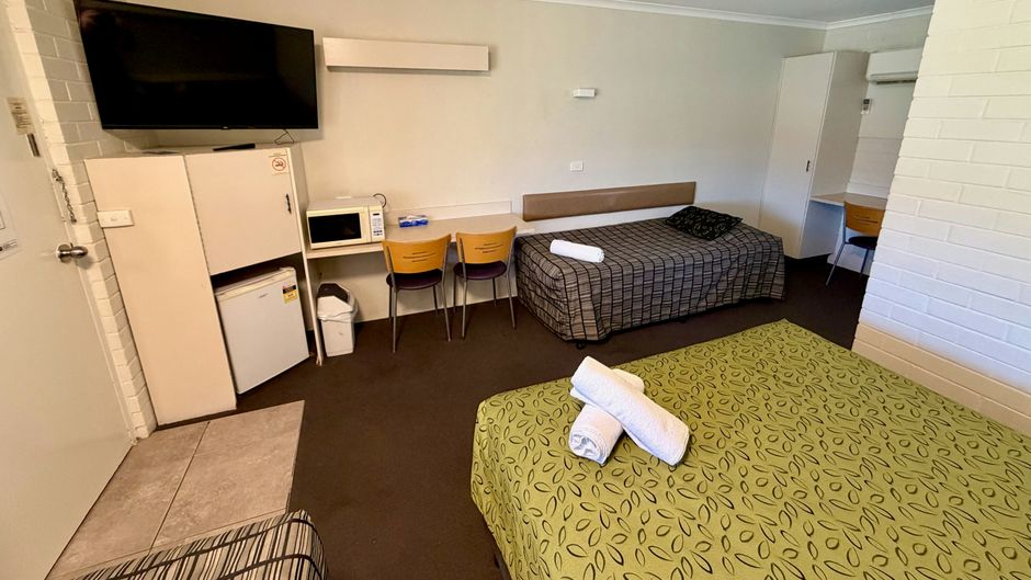 Ashwood  Motel Room