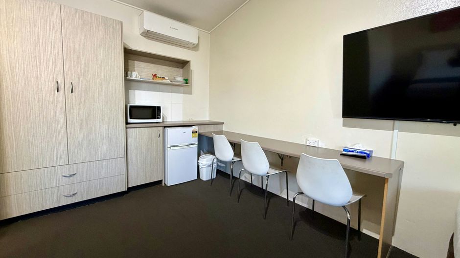 Ashwood  Motel Room