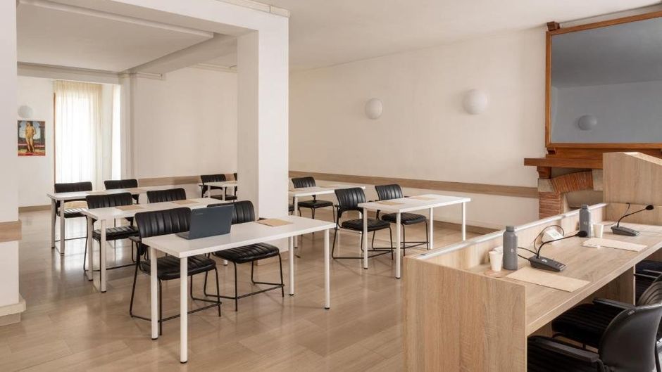 Albergo La Pace Meeting