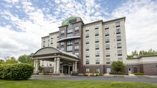 Holiday Inn Express & Suites Columbus