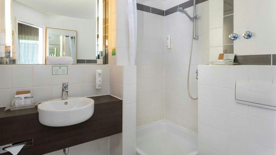 Sunday Hotel Frankfurt Arpt-Neu-Isenburg Room
