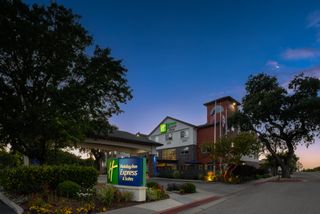 Holiday Inn Express & Suites Paso Robles