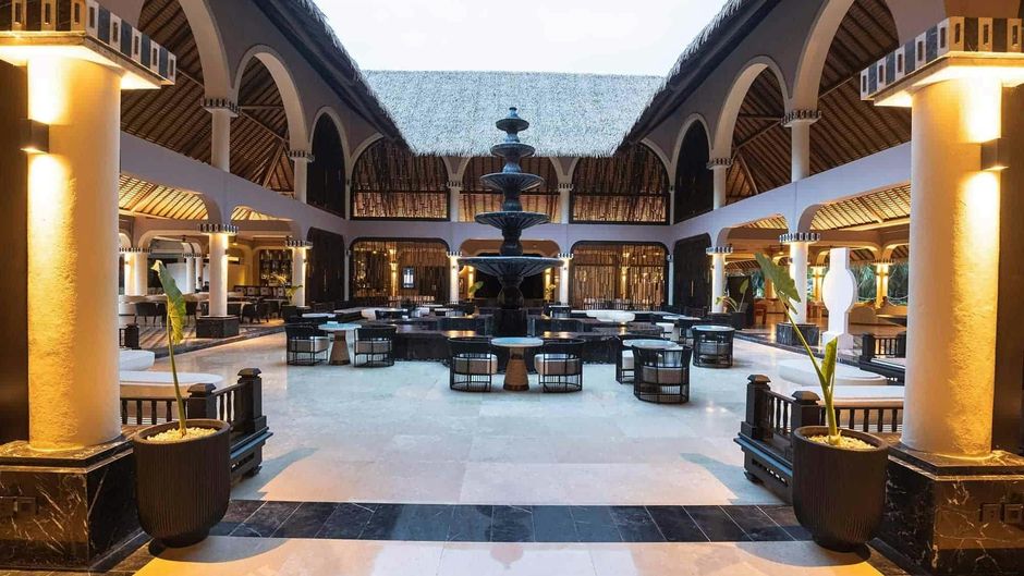 Grand Palladium Colonial Resort & Spa Lobby