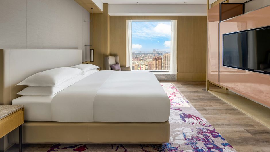 Kaohsiung Marriott Hotel Room
