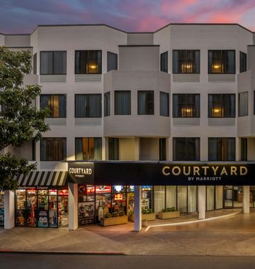 Courtyard San Francisco Fishermans Wharf