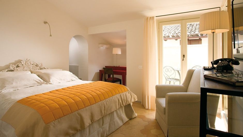 Palazzo Seneca Room