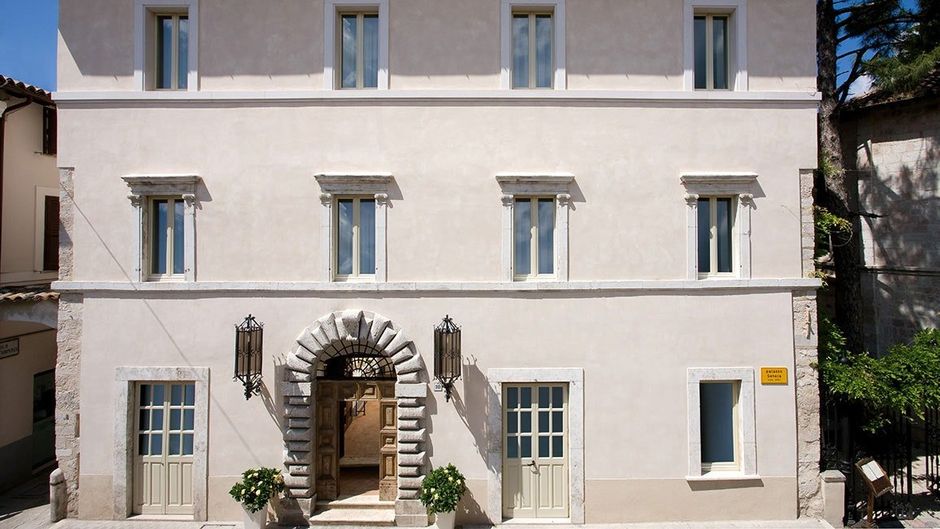 Palazzo Seneca Exterior