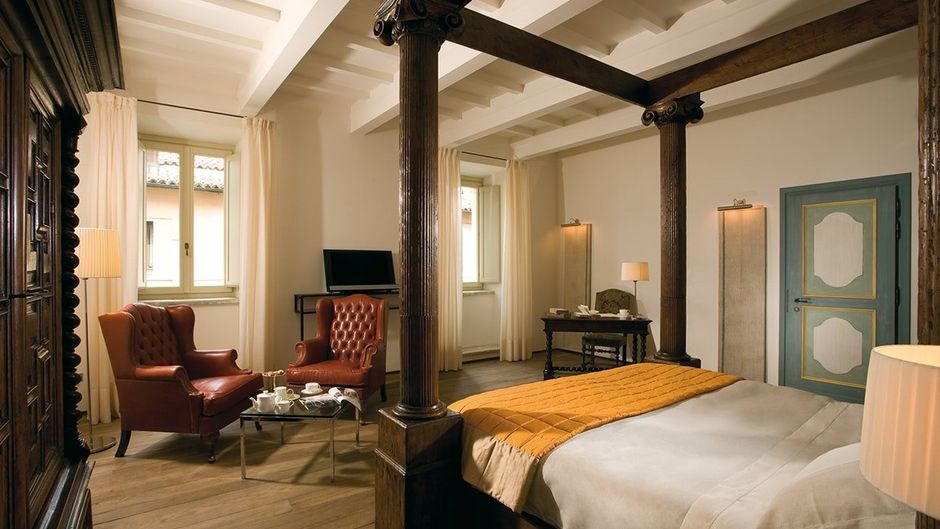 Palazzo Seneca Room