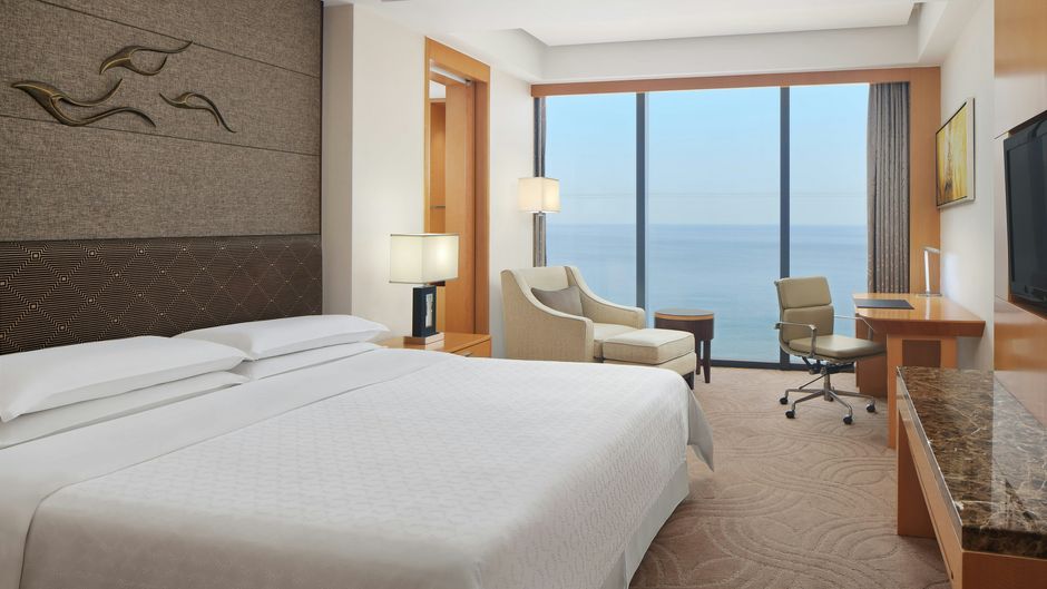 Sheraton Yantai Golden Beach Resort Suite