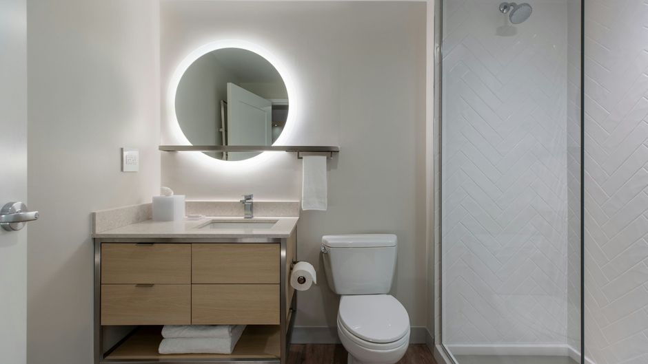 TownePlace Suites by Marriott Vaughan Room