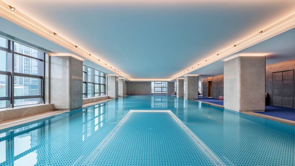 HUALUXE Guiyang Financial City Pool