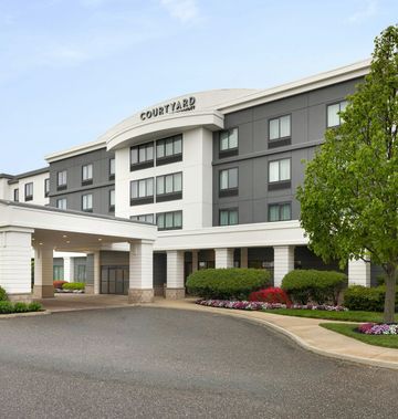 Courtyard Republic Arpt Long Island